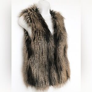 H&M Divided Multicolor Faux Fur Vest with Pockets - Size 6
